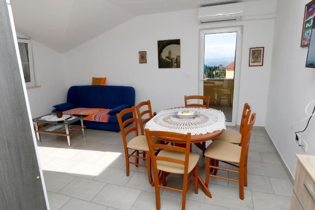 Apartmaji Jelena ไพราน ภายนอก รูปภาพ