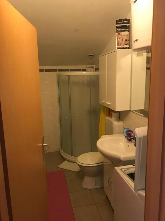 Apartmaji Jelena ไพราน ภายนอก รูปภาพ