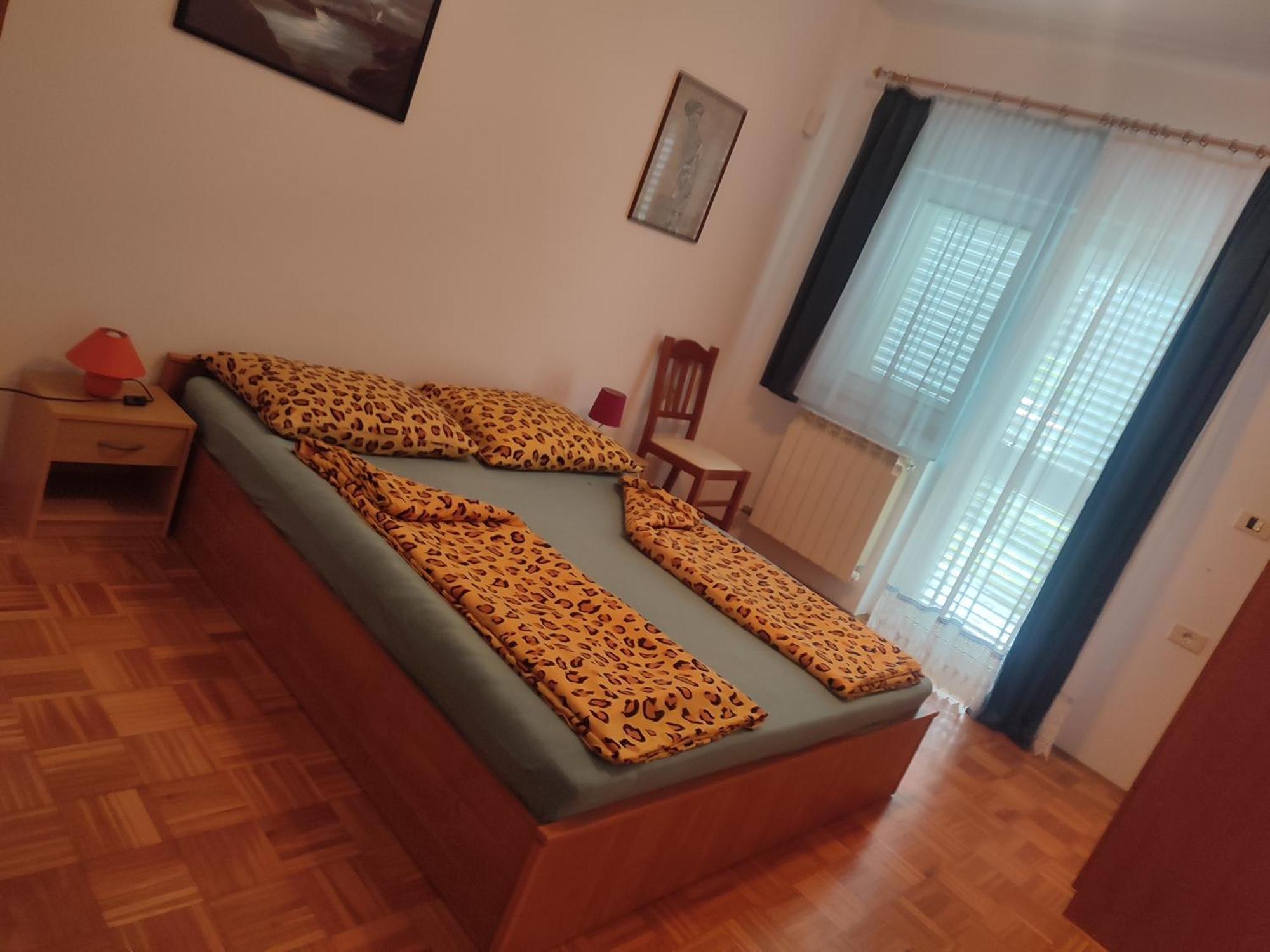 Apartmaji Jelena ไพราน ภายนอก รูปภาพ